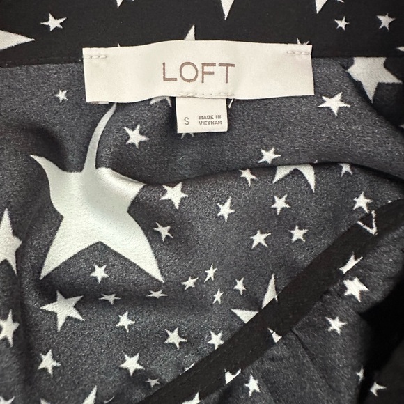 Loft cream and black tie neck blouse size small - Picture 3 of 3